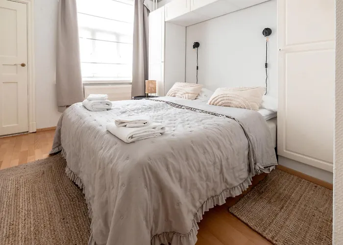 2Ndhomes 1Br City Center Apartments